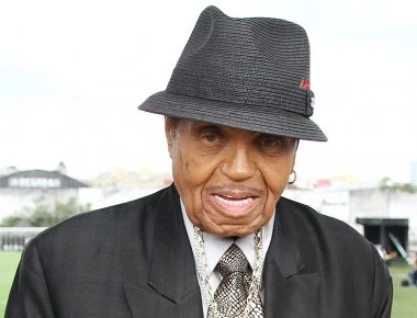 Πως ο πατέρας του Μάικλ Τζάκσον κακοποιούσε τον γιό του- Τα βασανιστήρια που άλλαξαν για πάντα τον βασιλιά της ποπ